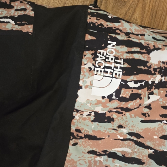 The North Face Summit Verbier GTX Bib snow Pant - Women's. SMALL - Picture 4 of 7